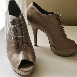 Vince Camuto tan leather heels with button detail